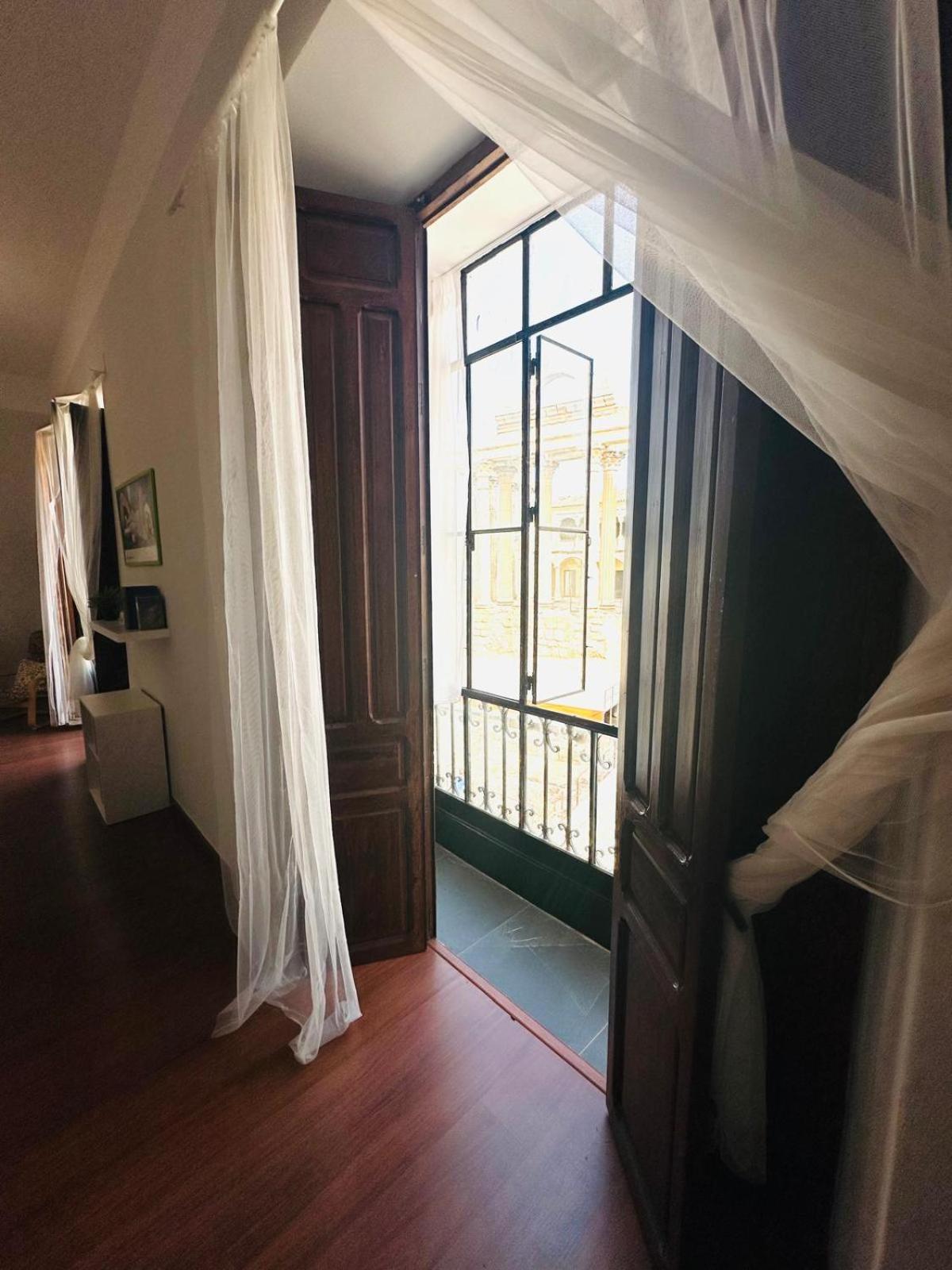Apartamentos Templo Diana -Vistas Historicas- เมรีดา ภายนอก รูปภาพ