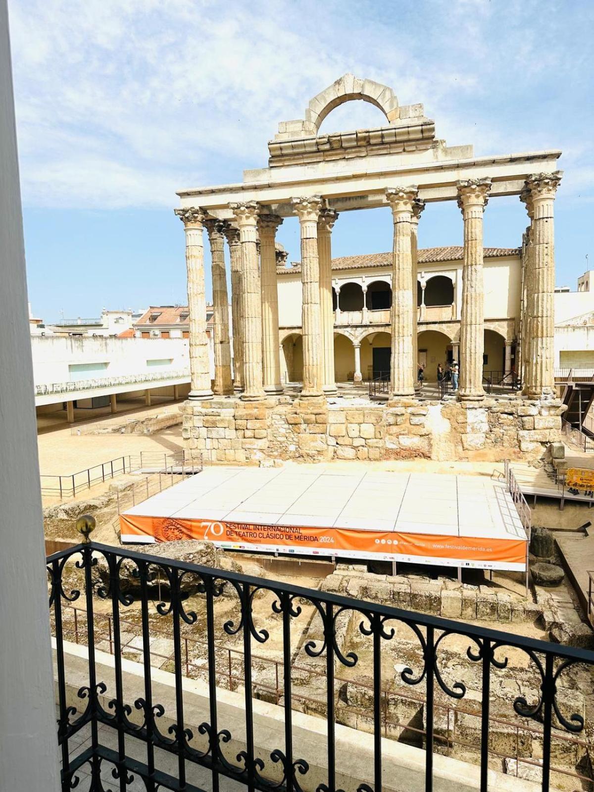Apartamentos Templo Diana -Vistas Historicas- เมรีดา ภายนอก รูปภาพ